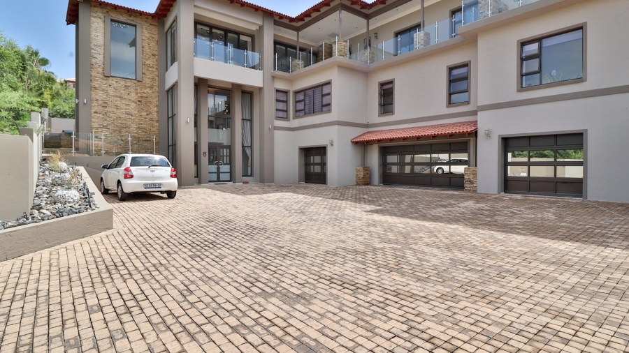 6 Bedroom Property for Sale in Birdwood Estate North West